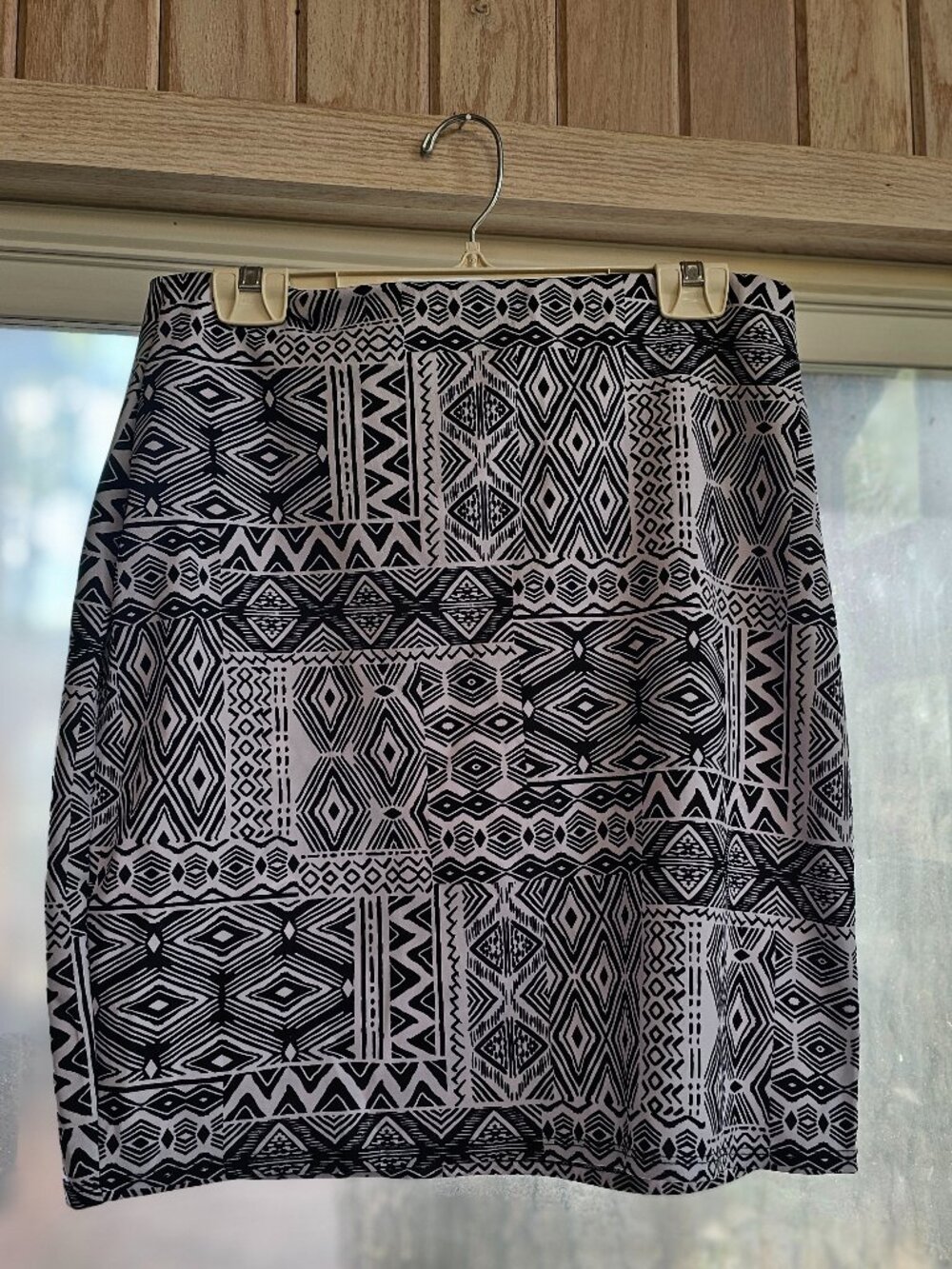Fig & Blu Abstract Bodycon Skirt Size L